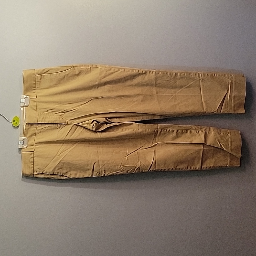 Woman's Ankle Pant